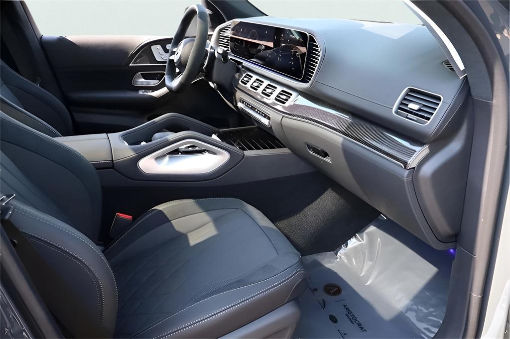 new 2025 Mercedes-Benz AMG GLE 63 car, priced at $152,070