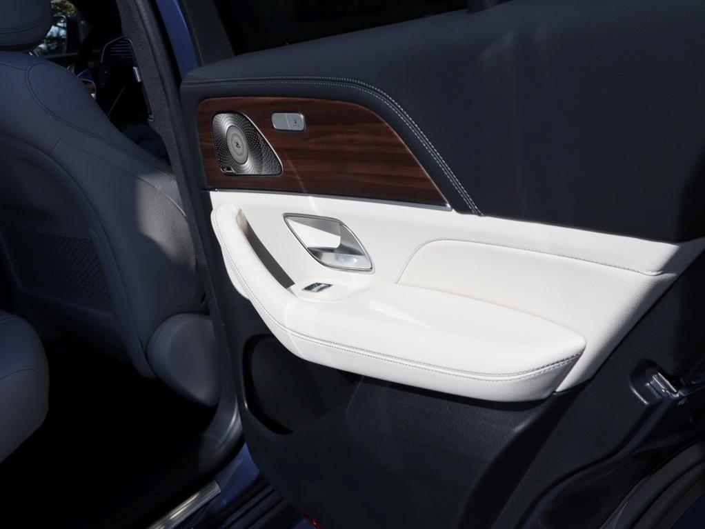 new 2026 Mercedes-Benz GLE 450 car, priced at $90,460