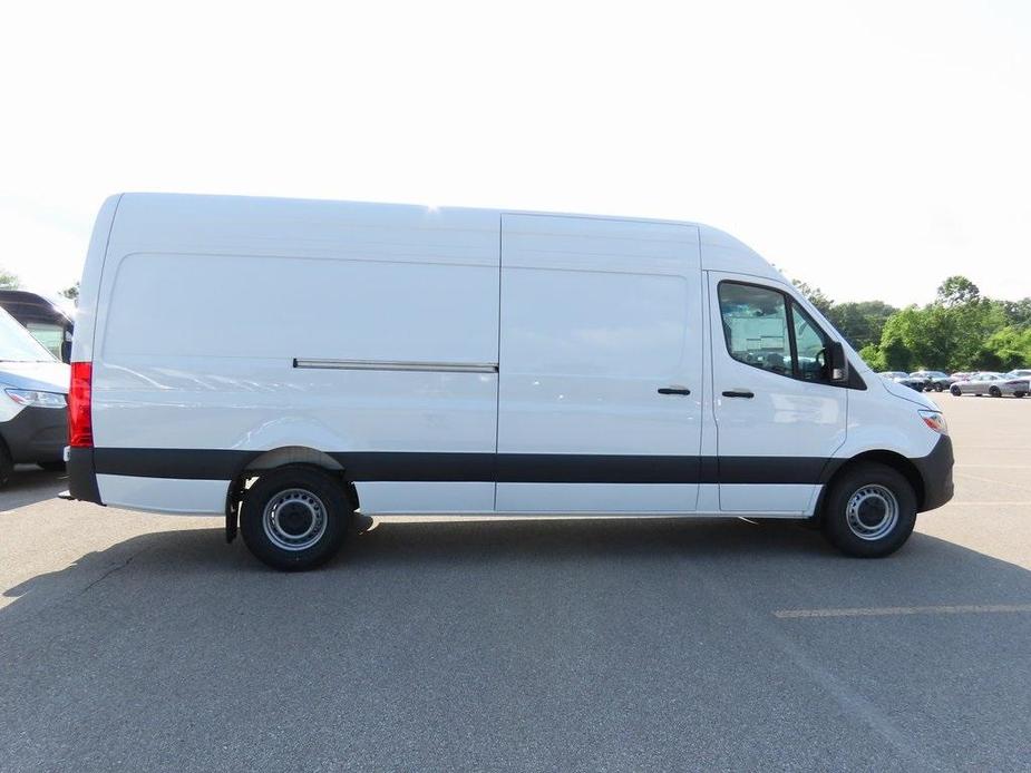 new 2024 Mercedes-Benz Sprinter 2500 car, priced at $62,889