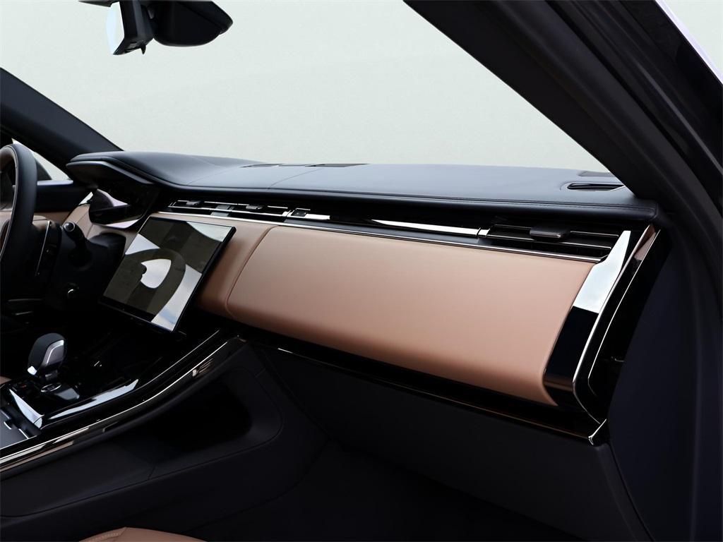 new 2025 Land Rover Range Rover Sport car, priced at $113,385