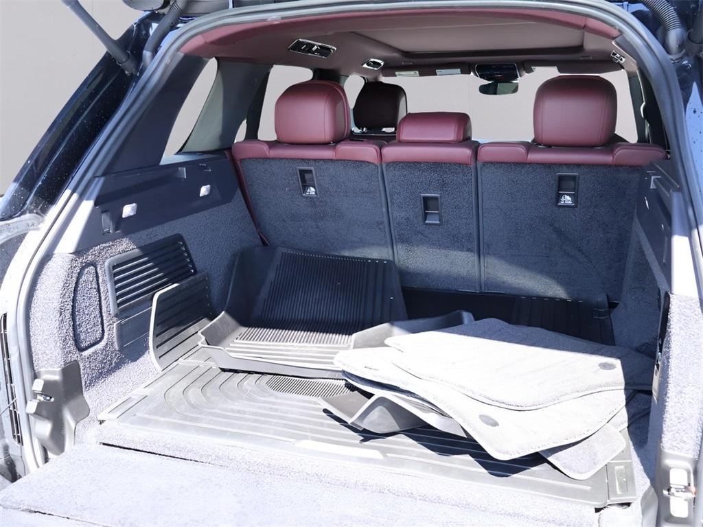 used 2023 Land Rover Range Rover car, priced at $98,777
