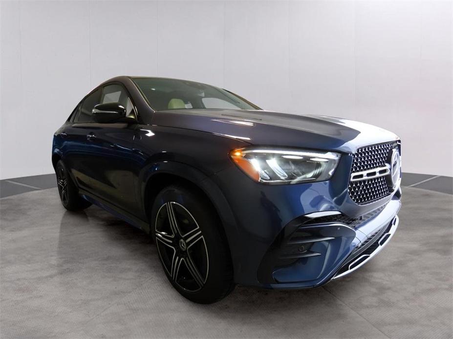 new 2025 Mercedes-Benz GLE 450 car, priced at $89,485