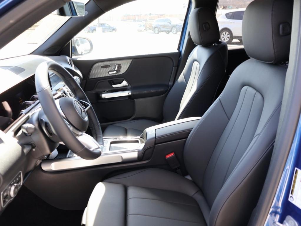 new 2025 Mercedes-Benz GLB 250 car, priced at $54,240
