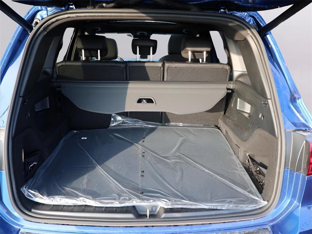 new 2025 Mercedes-Benz GLB 250 car, priced at $54,240