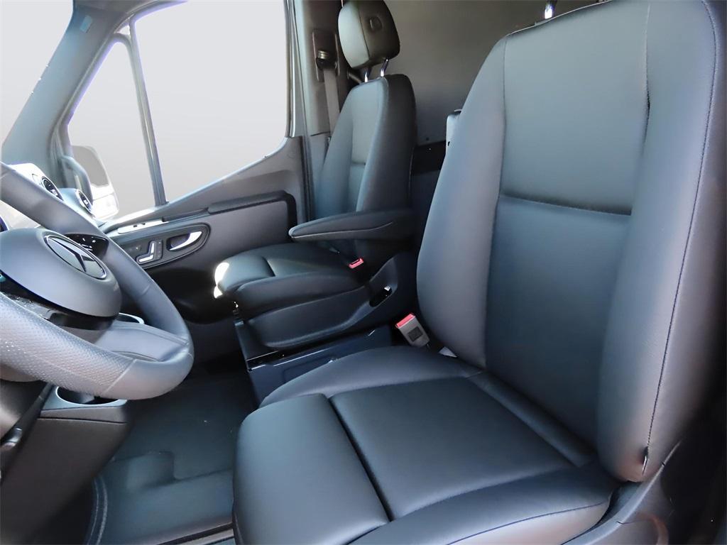 new 2025 Mercedes-Benz Sprinter 2500 car, priced at $77,739