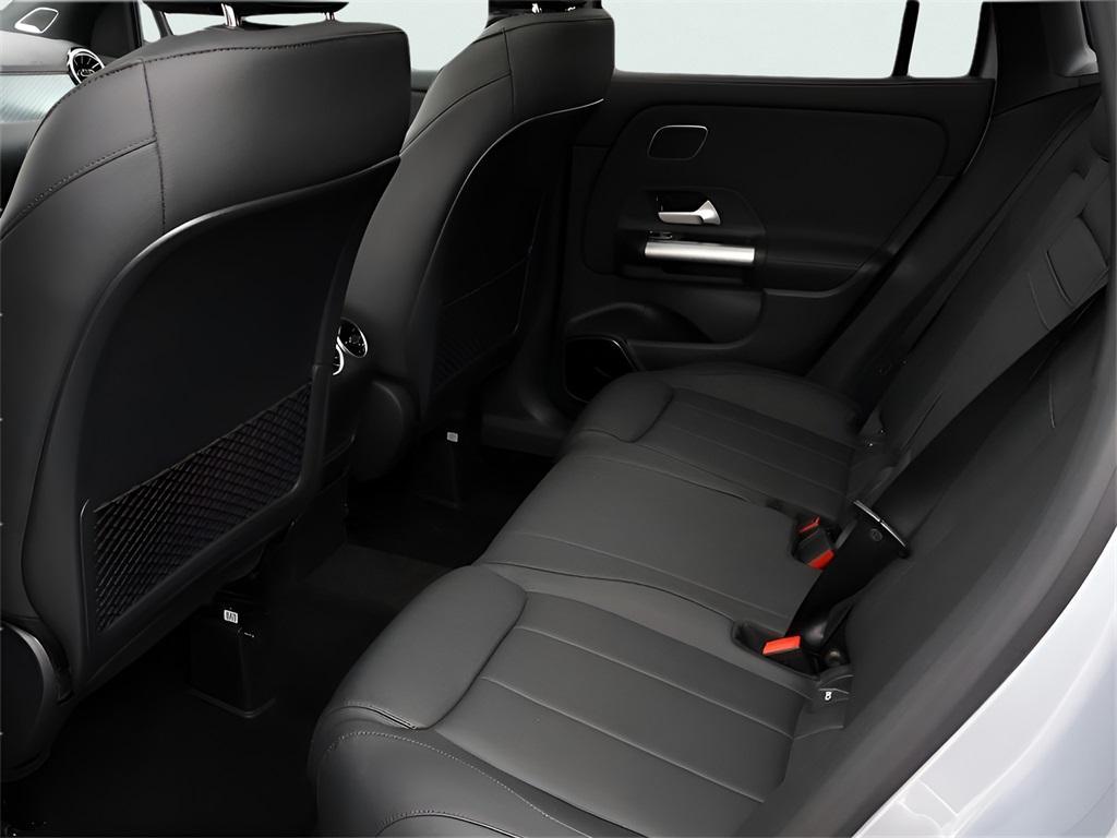 new 2025 Mercedes-Benz GLA 250 car, priced at $53,250