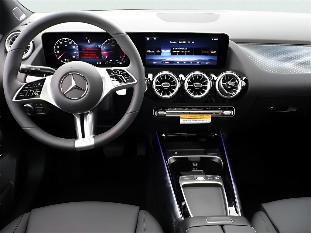 new 2025 Mercedes-Benz GLA 250 car, priced at $53,250