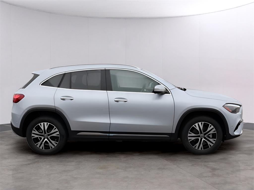 new 2025 Mercedes-Benz GLA 250 car, priced at $53,250