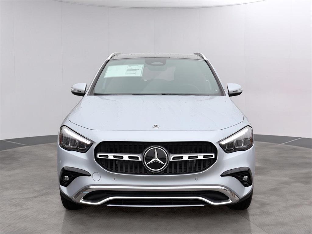 new 2025 Mercedes-Benz GLA 250 car, priced at $53,250