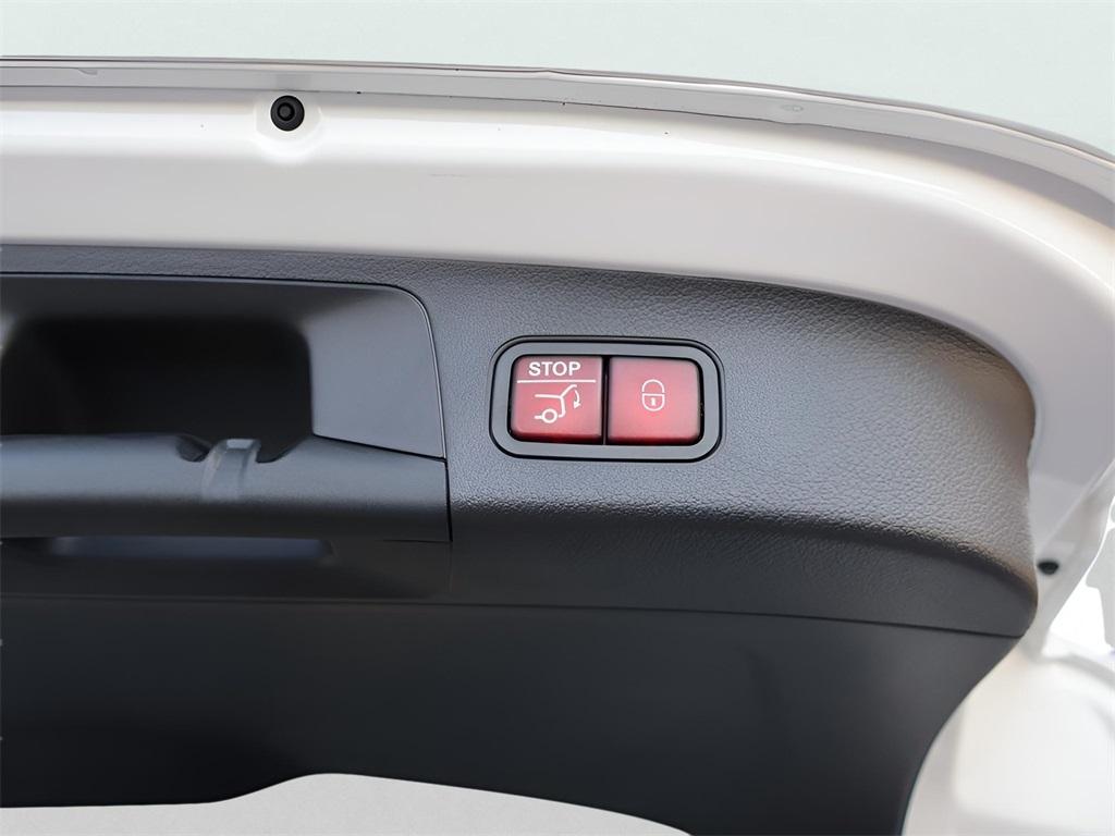 used 2025 Mercedes-Benz GLA 250 car, priced at $52,125
