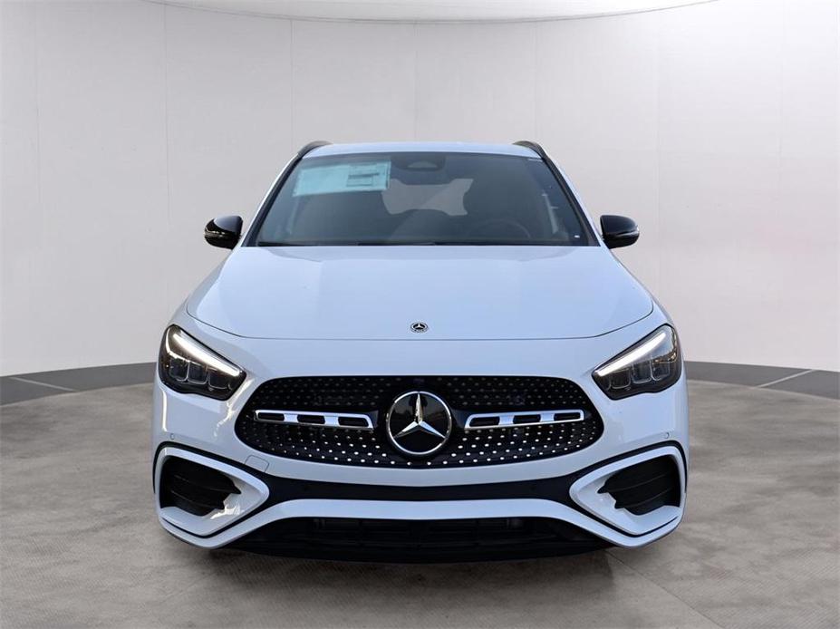 new 2025 Mercedes-Benz GLA 250 car, priced at $52,125