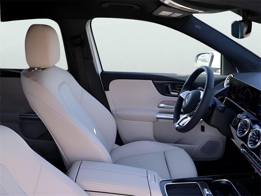 new 2025 Mercedes-Benz GLA 250 car, priced at $47,295
