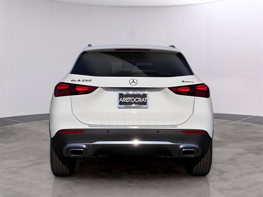 new 2025 Mercedes-Benz GLA 250 car, priced at $47,295