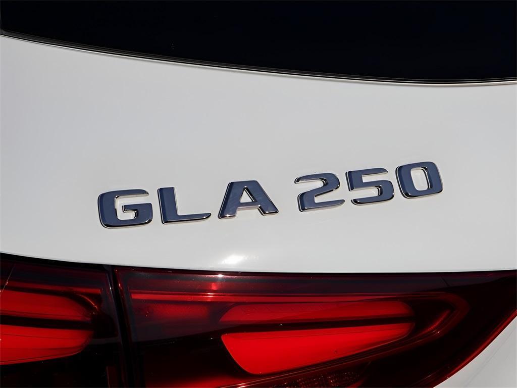 new 2025 Mercedes-Benz GLA 250 car, priced at $47,295
