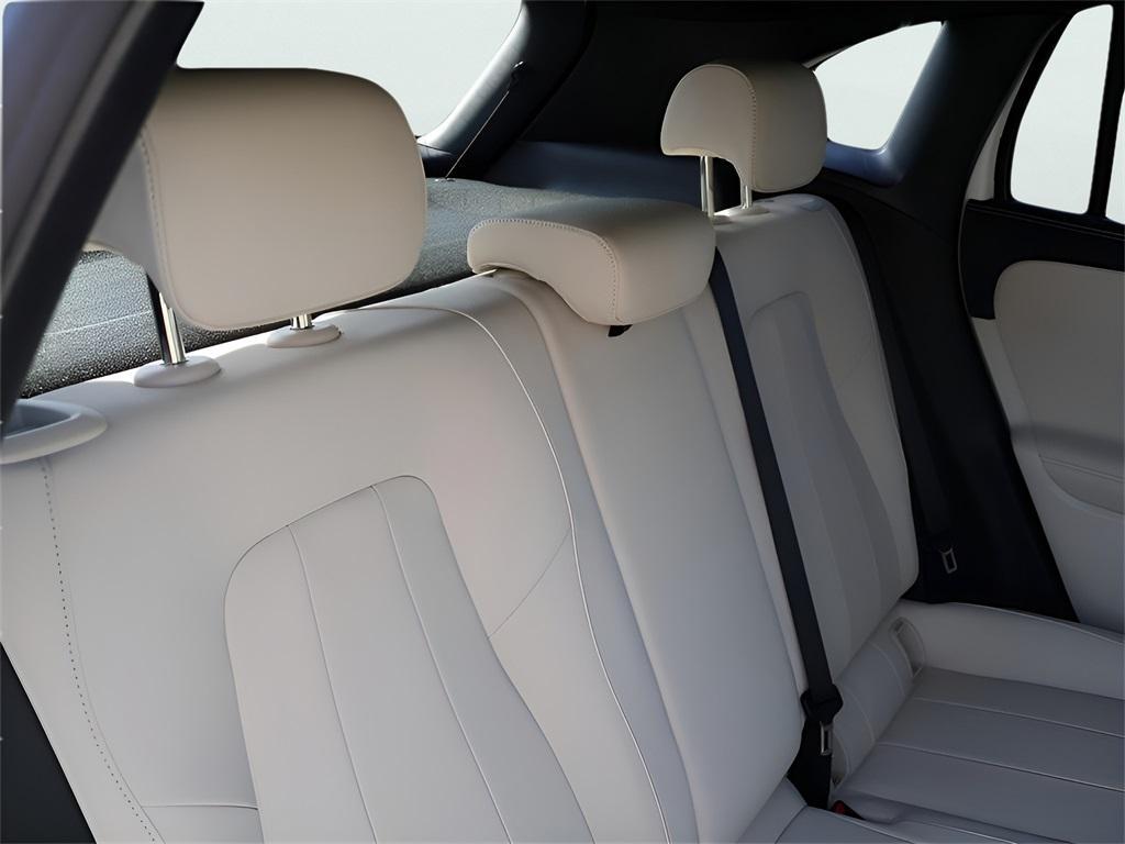new 2025 Mercedes-Benz GLA 250 car, priced at $47,295