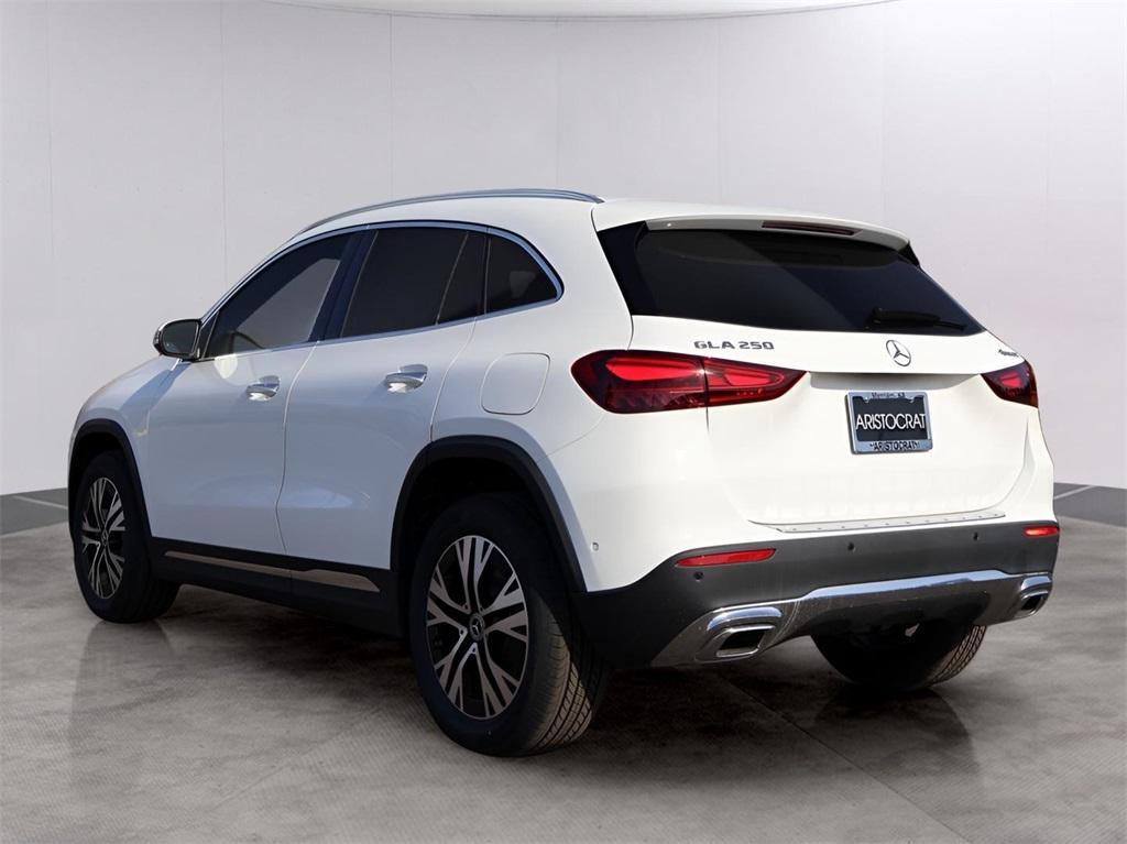 new 2025 Mercedes-Benz GLA 250 car, priced at $47,295