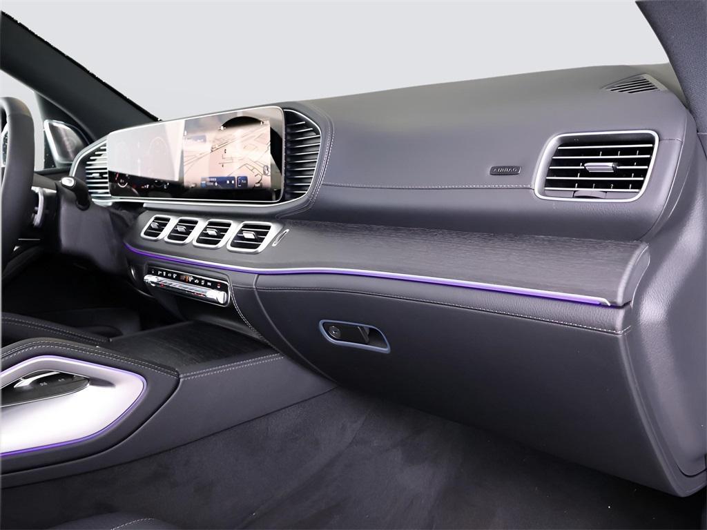 new 2025 Mercedes-Benz GLS 580 car, priced at $134,660