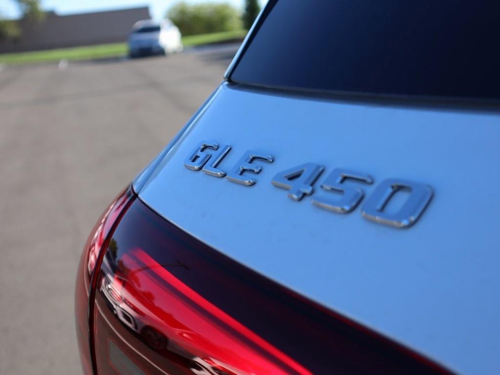 new 2026 Mercedes-Benz GLE 450 car, priced at $88,935