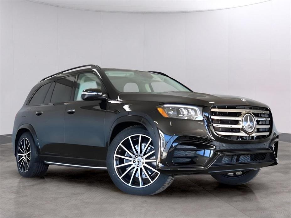 new 2024 Mercedes-Benz GLS 580 car, priced at $125,775