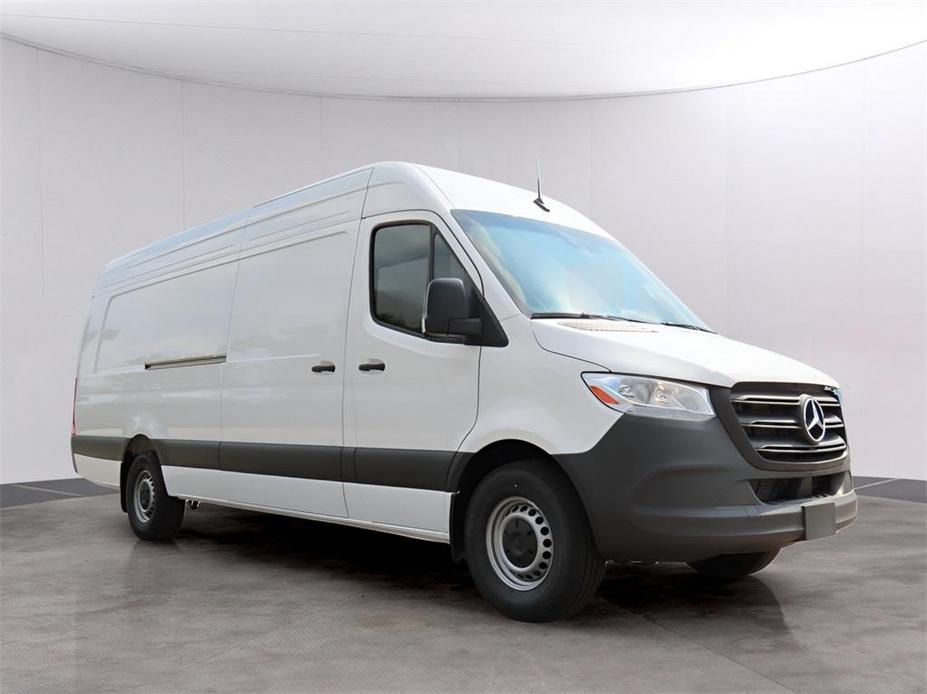 new 2024 Mercedes-Benz Sprinter 2500 car, priced at $67,033