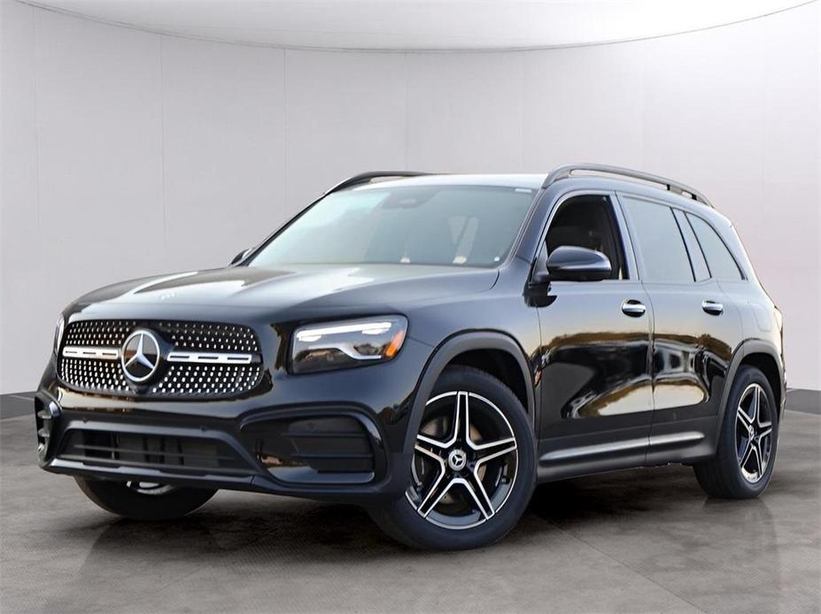 new 2024 Mercedes-Benz GLB 250 car, priced at $59,750