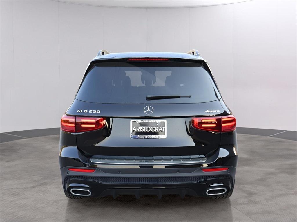 new 2024 Mercedes-Benz GLB 250 car, priced at $59,750