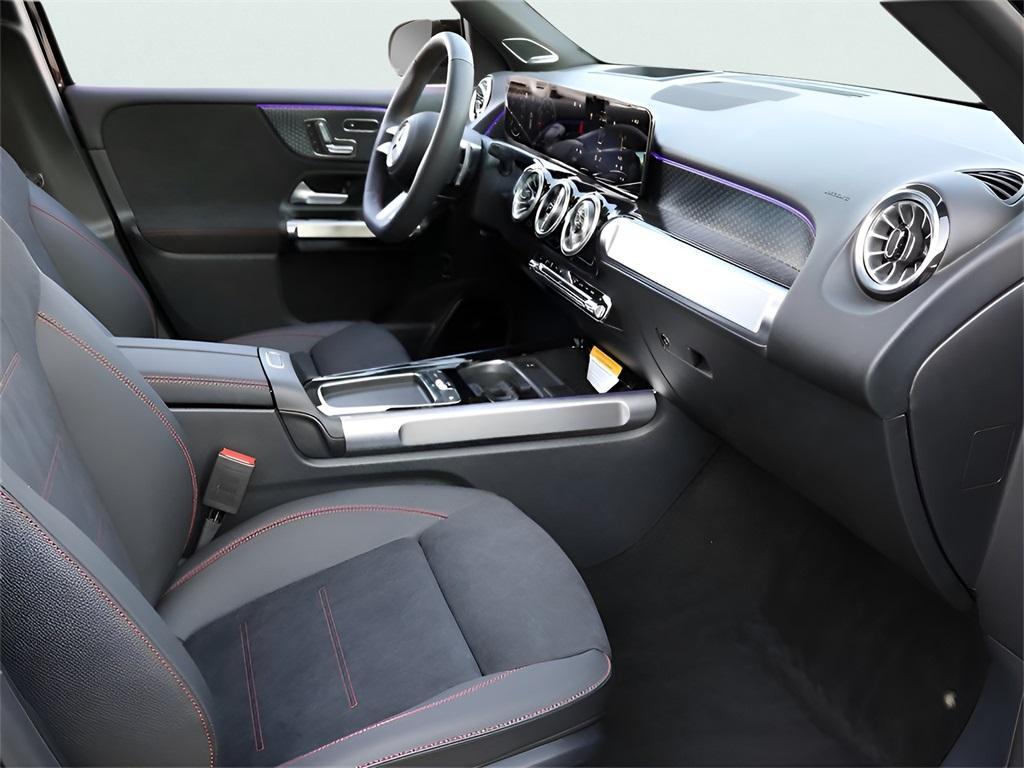 used 2024 Mercedes-Benz GLB 250 car, priced at $49,990