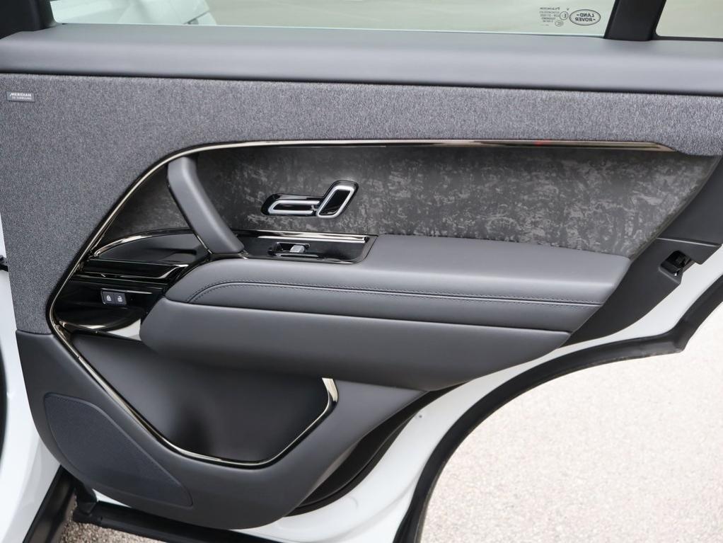 new 2025 Land Rover Range Rover Sport car, priced at $113,425