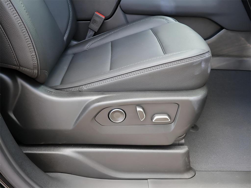used 2024 GMC Yukon car, priced at $72,577
