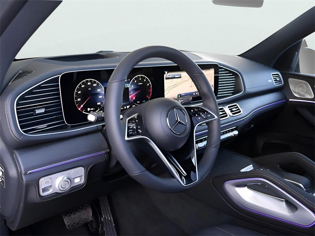 new 2025 Mercedes-Benz GLE 580 car, priced at $112,765