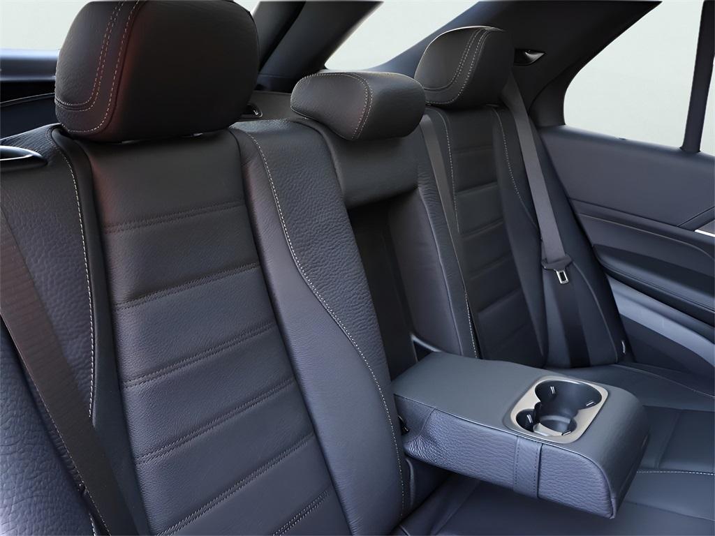 new 2025 Mercedes-Benz GLE 580 car, priced at $112,765