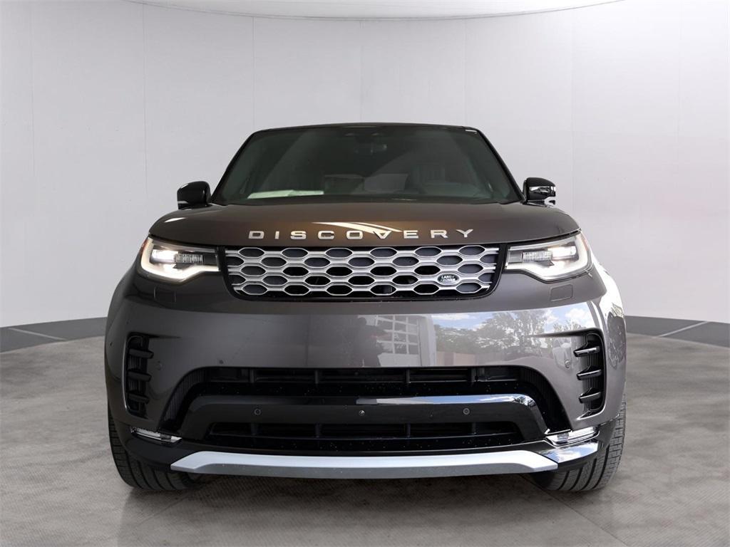 new 2025 Land Rover Discovery car, priced at $89,608