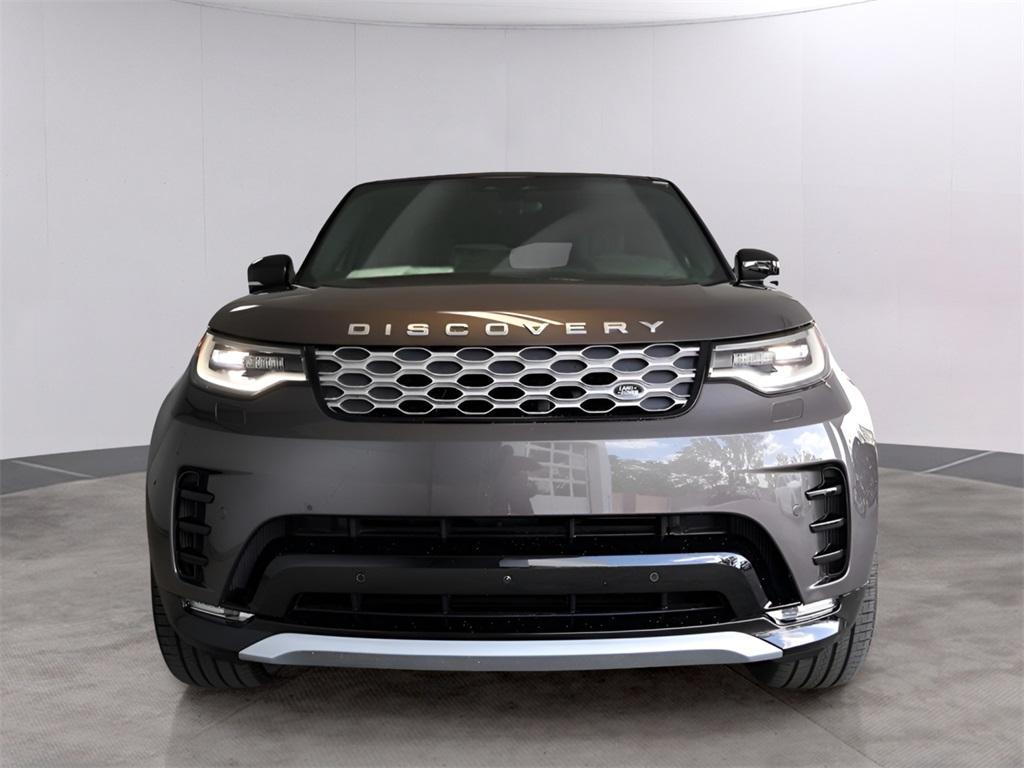 new 2025 Land Rover Discovery car, priced at $89,608