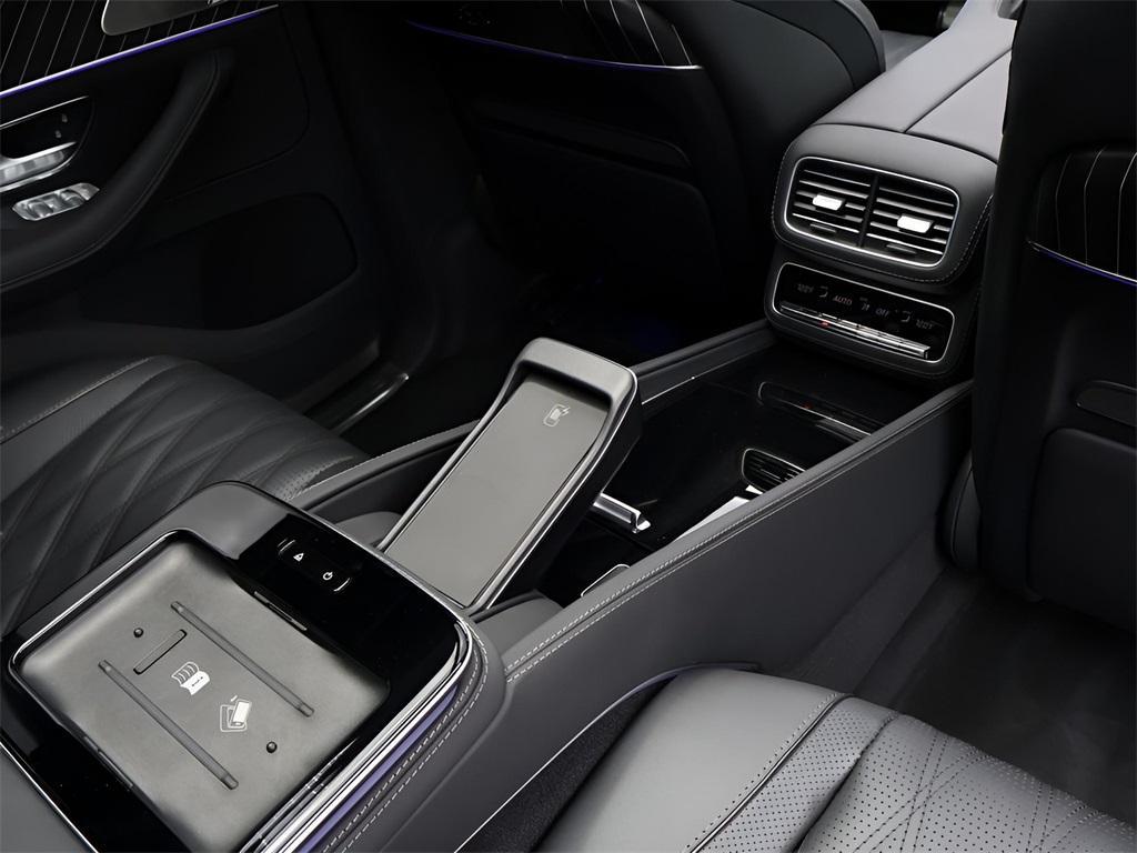 new 2025 Mercedes-Benz Maybach GLS 600 car, priced at $209,595