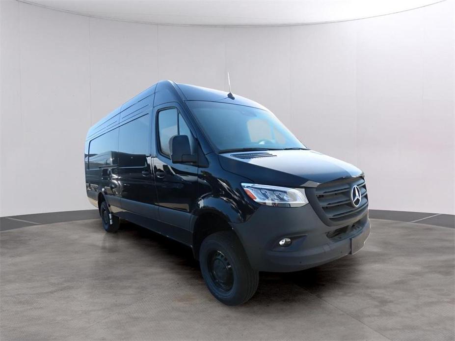 new 2024 Mercedes-Benz Sprinter 2500 car, priced at $84,937