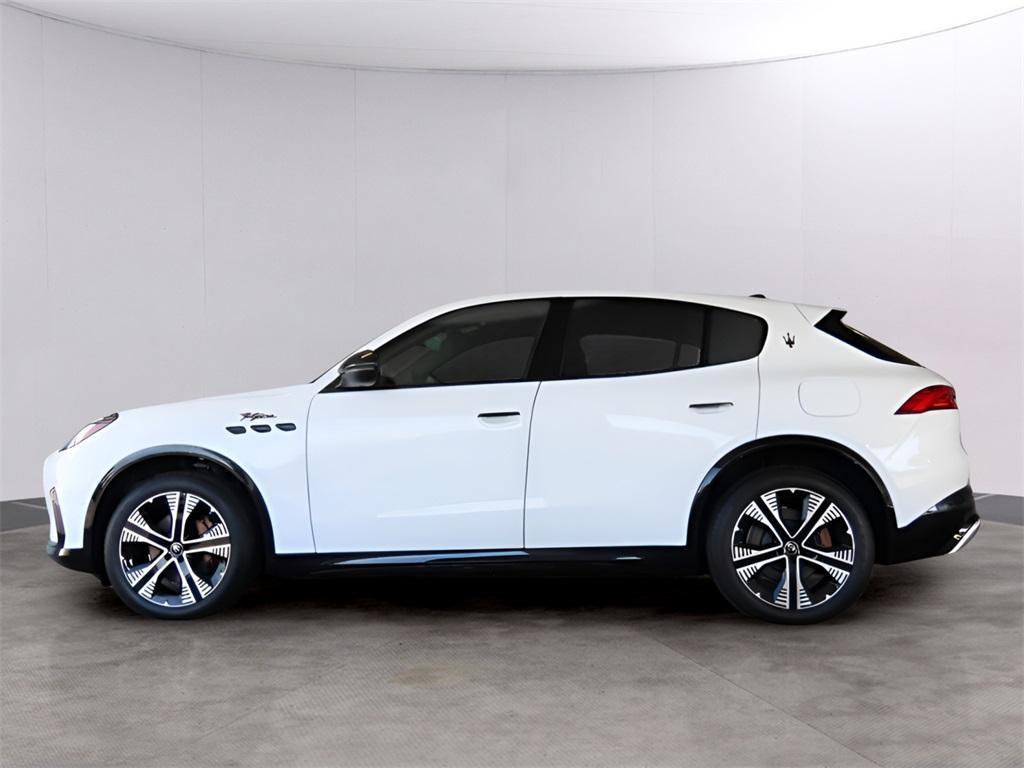 new 2025 Maserati Grecale Folgore car, priced at $112,090