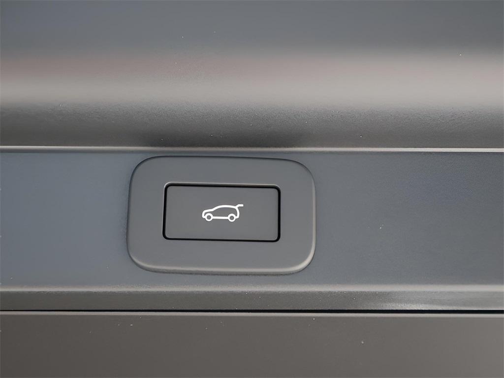 new 2025 Land Rover Range Rover car, priced at $136,140