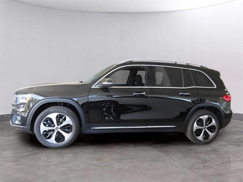 new 2024 Mercedes-Benz GLB 250 car, priced at $54,960