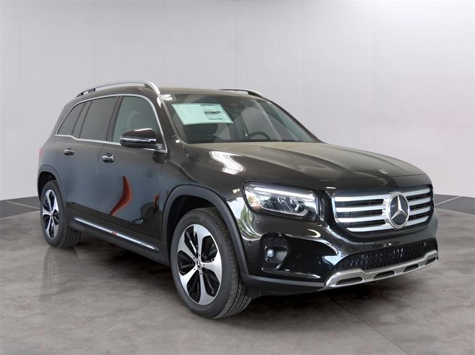 new 2024 Mercedes-Benz GLB 250 car, priced at $54,960