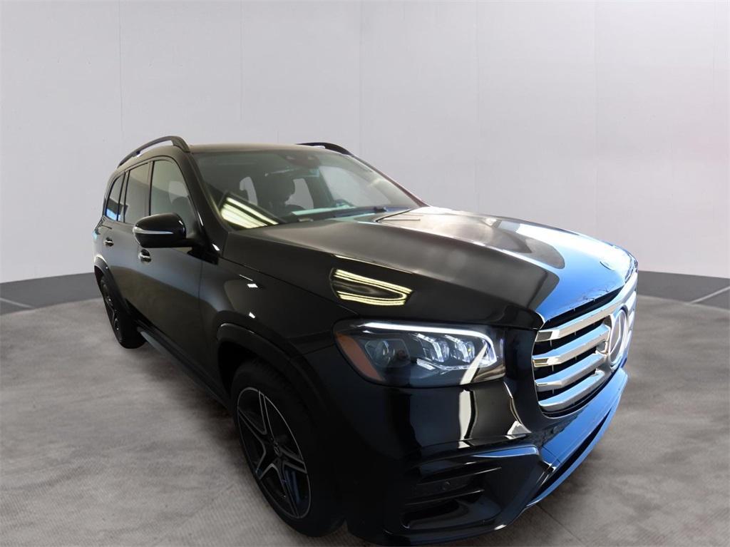 new 2025 Mercedes-Benz GLS 450 car, priced at $110,590