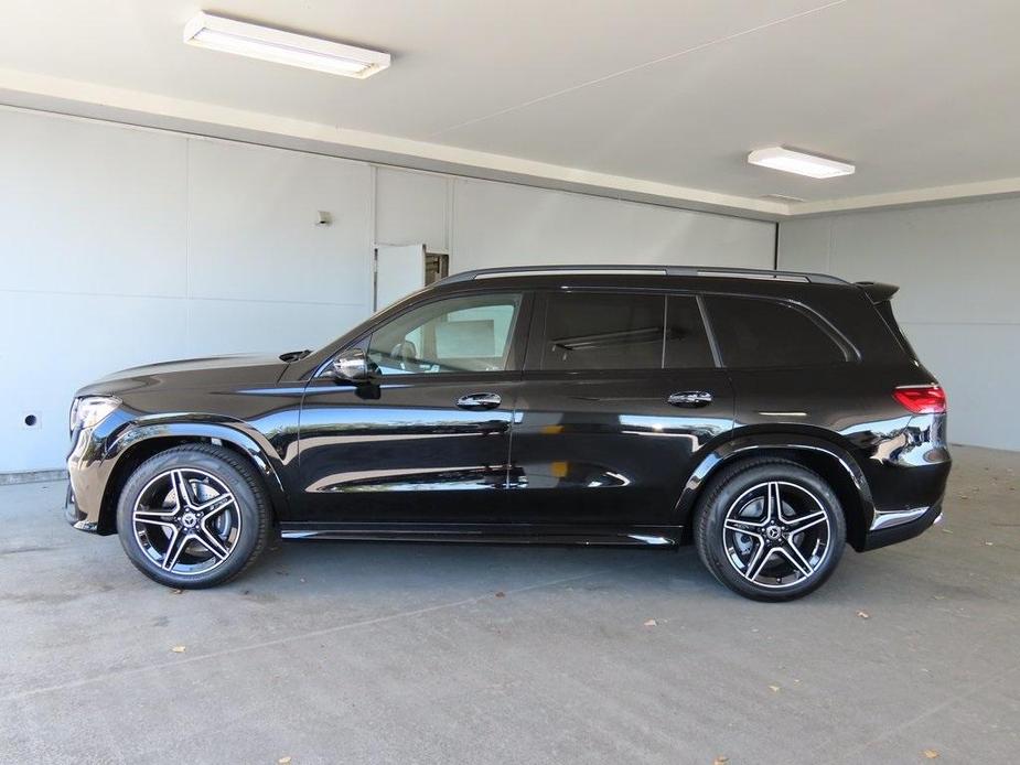 new 2025 Mercedes-Benz GLS 450 car, priced at $110,590