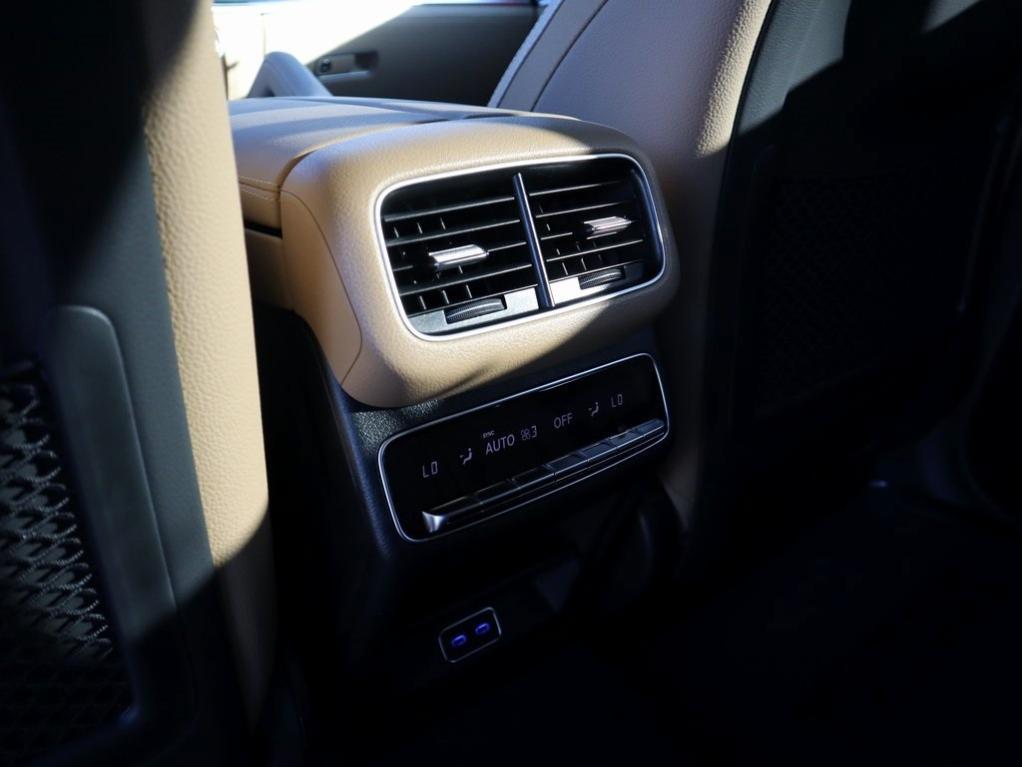 new 2026 Mercedes-Benz GLE 450 car, priced at $89,085