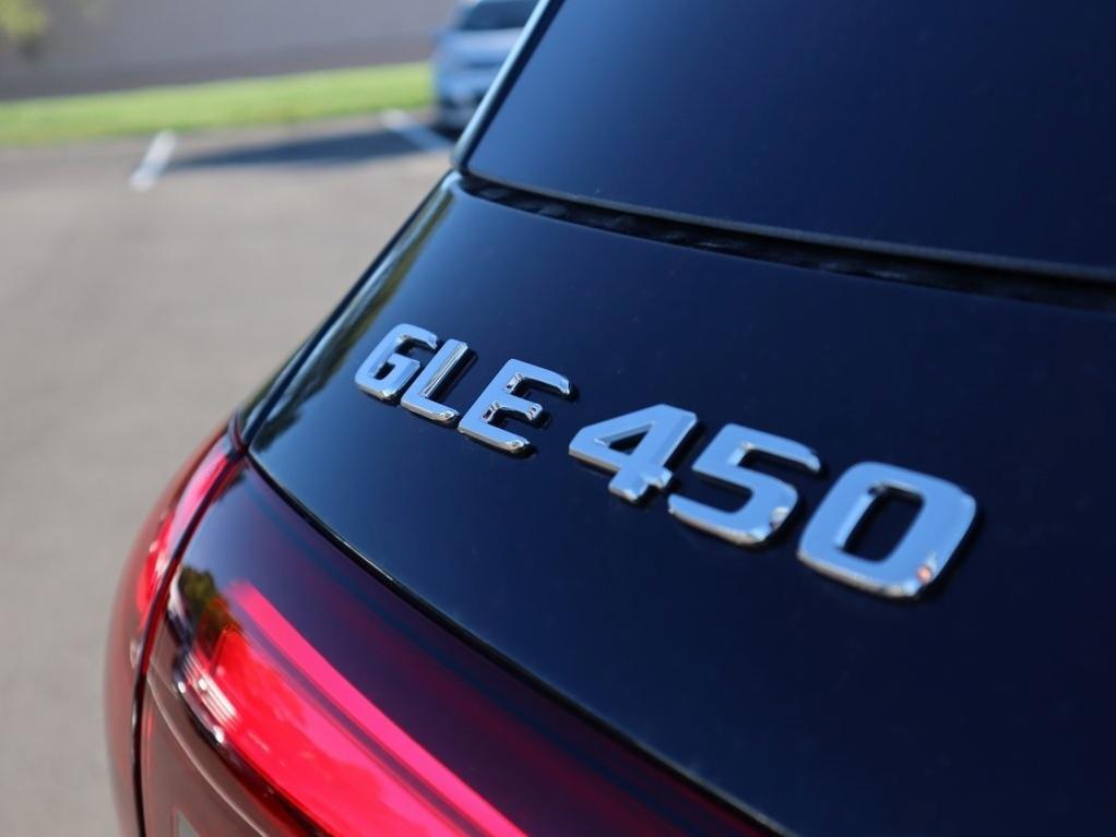 new 2026 Mercedes-Benz GLE 450 car, priced at $89,085