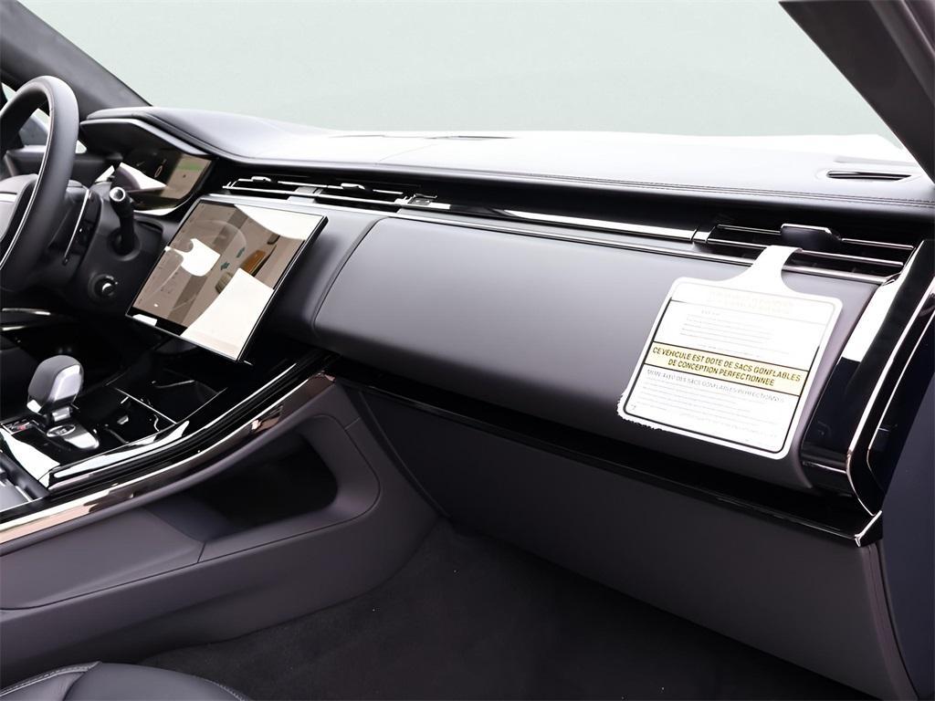 new 2025 Land Rover Range Rover Sport car, priced at $138,005