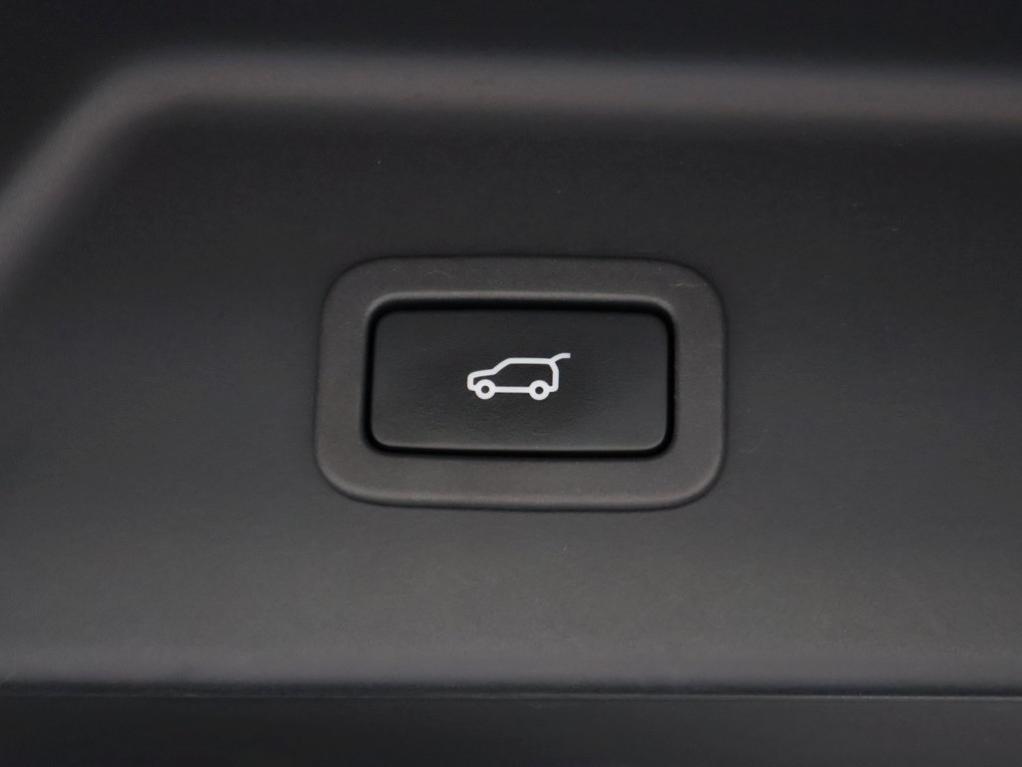used 2022 Land Rover Range Rover car, priced at $64,977