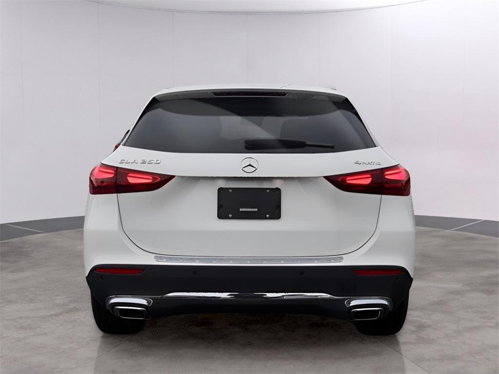 new 2025 Mercedes-Benz GLA 250 car, priced at $47,295