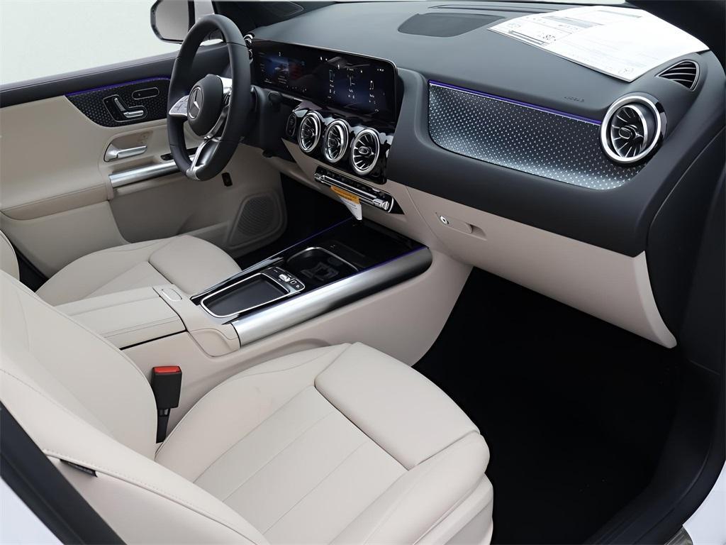 new 2025 Mercedes-Benz GLA 250 car, priced at $47,295
