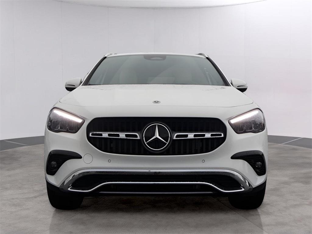 new 2025 Mercedes-Benz GLA 250 car, priced at $47,295