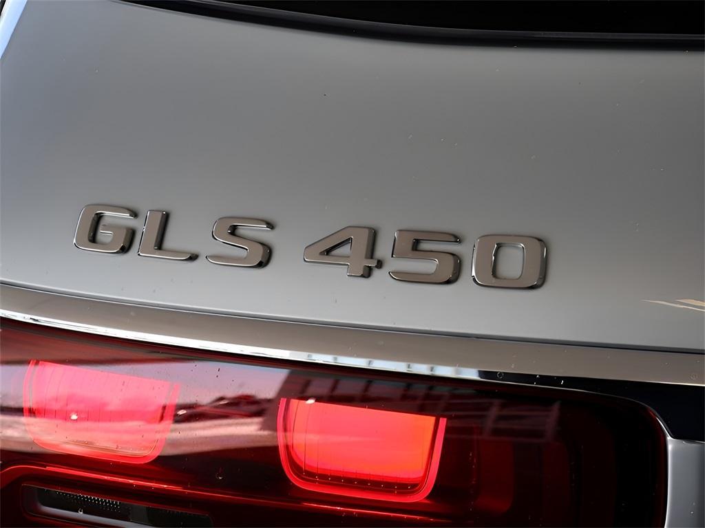 new 2025 Mercedes-Benz GLS 450 car, priced at $104,385
