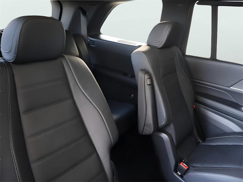 new 2025 Mercedes-Benz GLS 450 car, priced at $104,385
